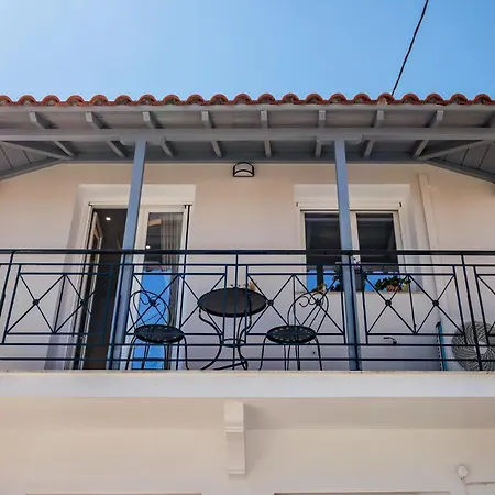 House Victoria Skopelos