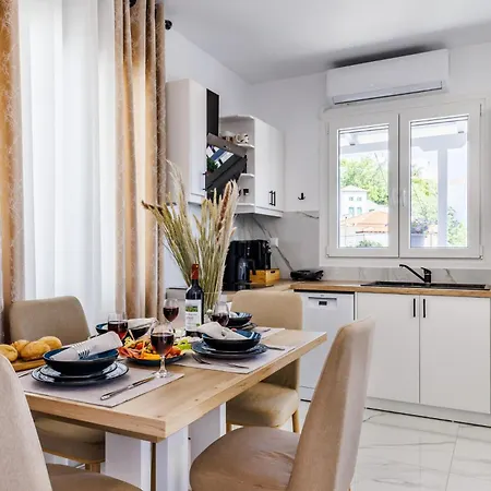 Apartment House Victoria Skopelos