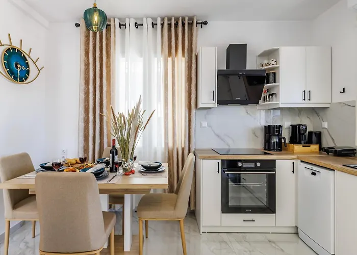 House Victoria Skopelos