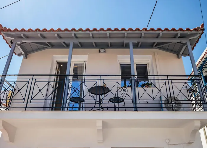 House Victoria Skopelos