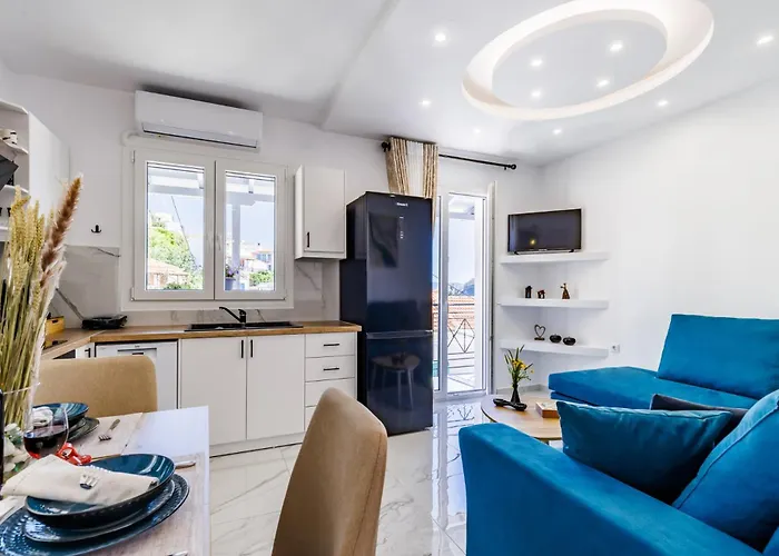 House Victoria Skopelos